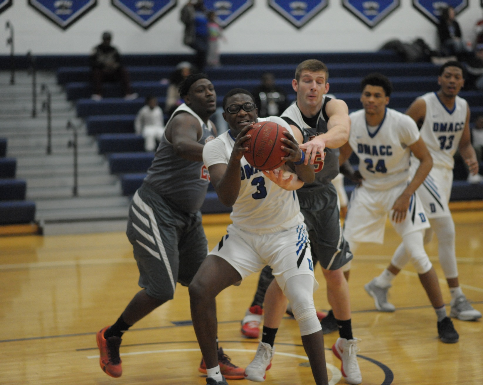 Wali Parks fights for rebound during DMACC's win vs. Hibbing