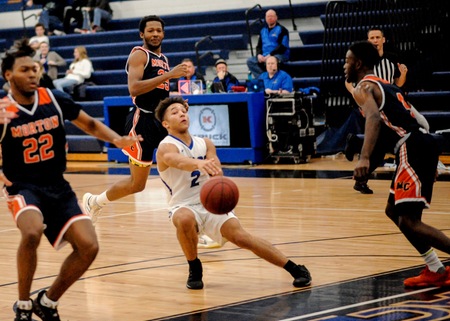DMACC men's basketball team improves to 5-1 with two wins