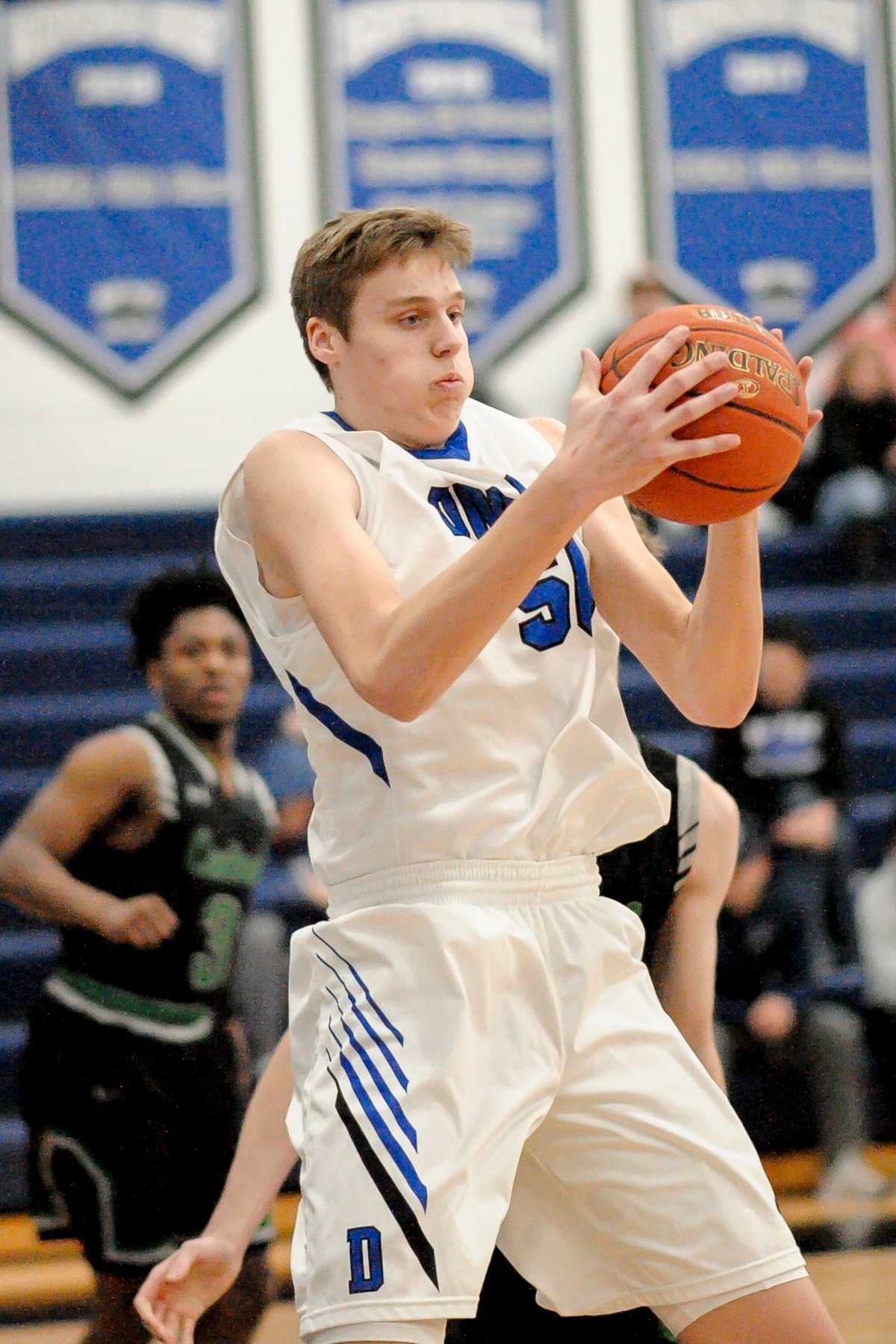 Lester leads DMACC men's basketball team past #12 NIACC