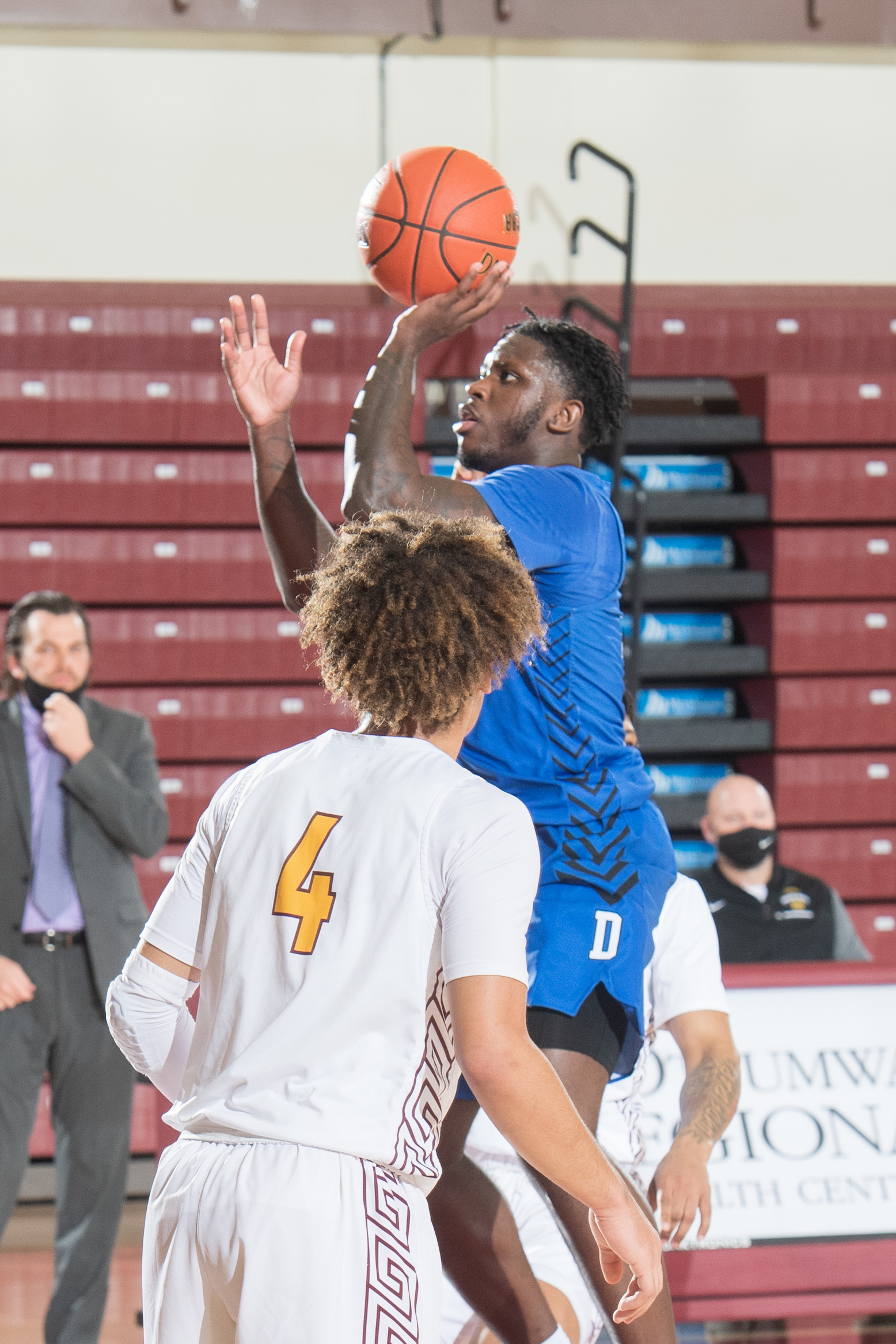 DMACC men's basketball team tops ILCC in battle of ranked teams