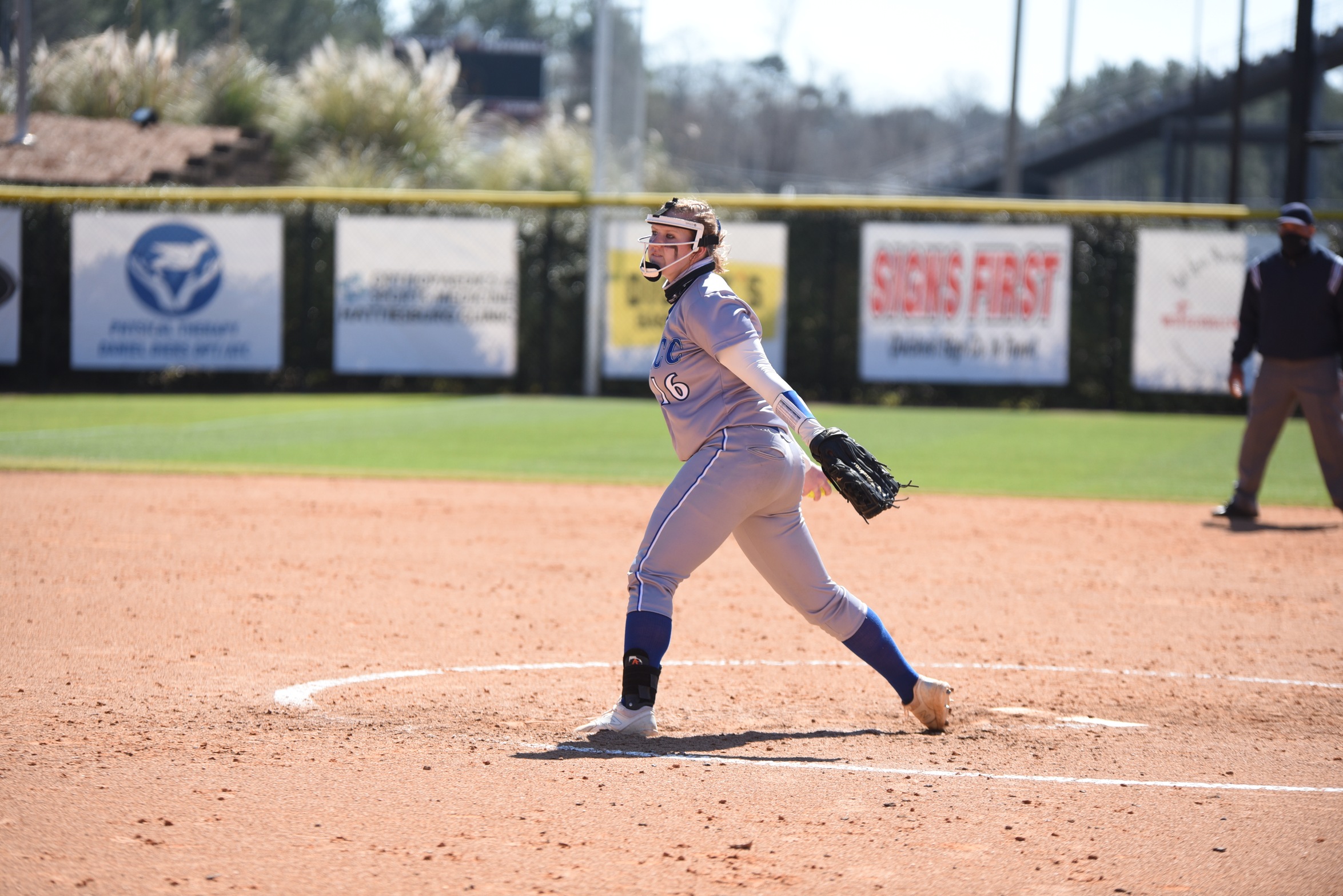 DMACC softball team wraps up six-game road trip with two wins