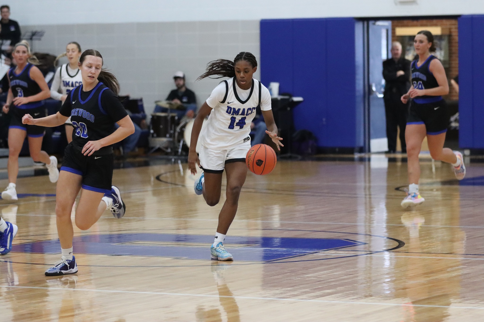 Ainley's double-double lifts DMACC women's basketball team past SWCC, 64-56