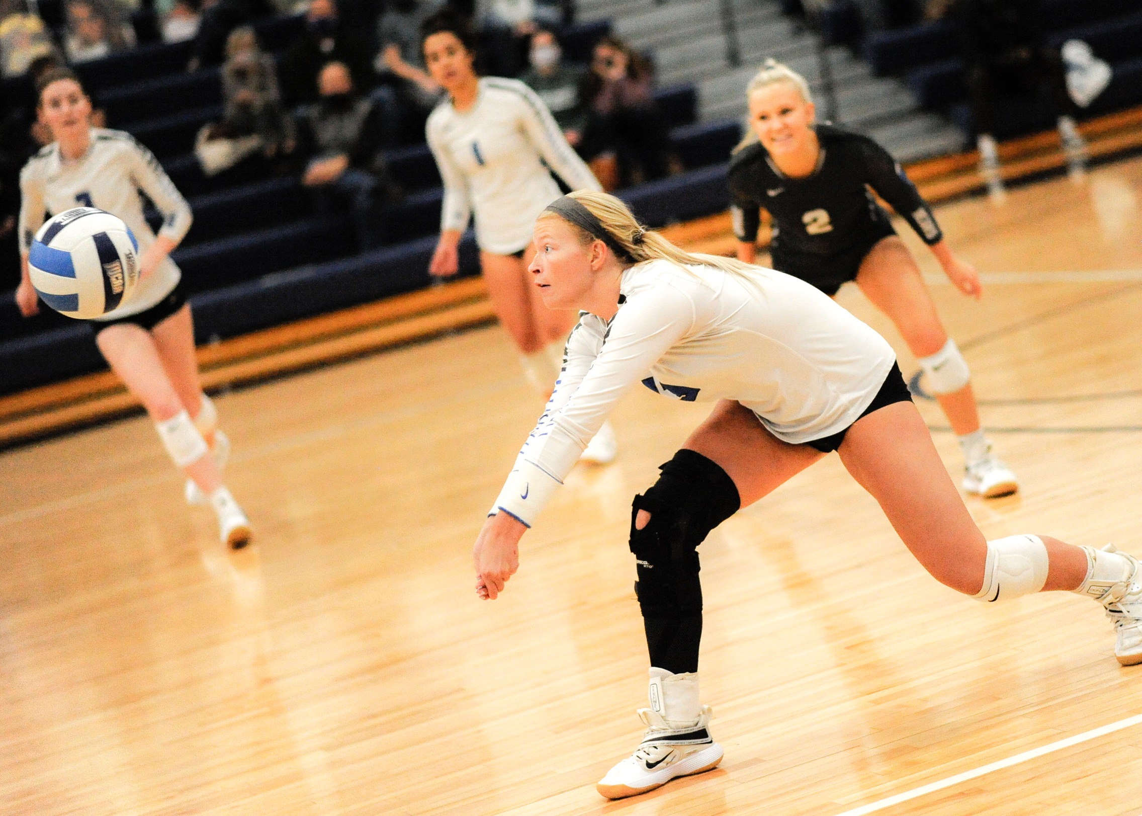 DMACC Volleyball team tops MCC and NIACC to run winning streak to seven matches