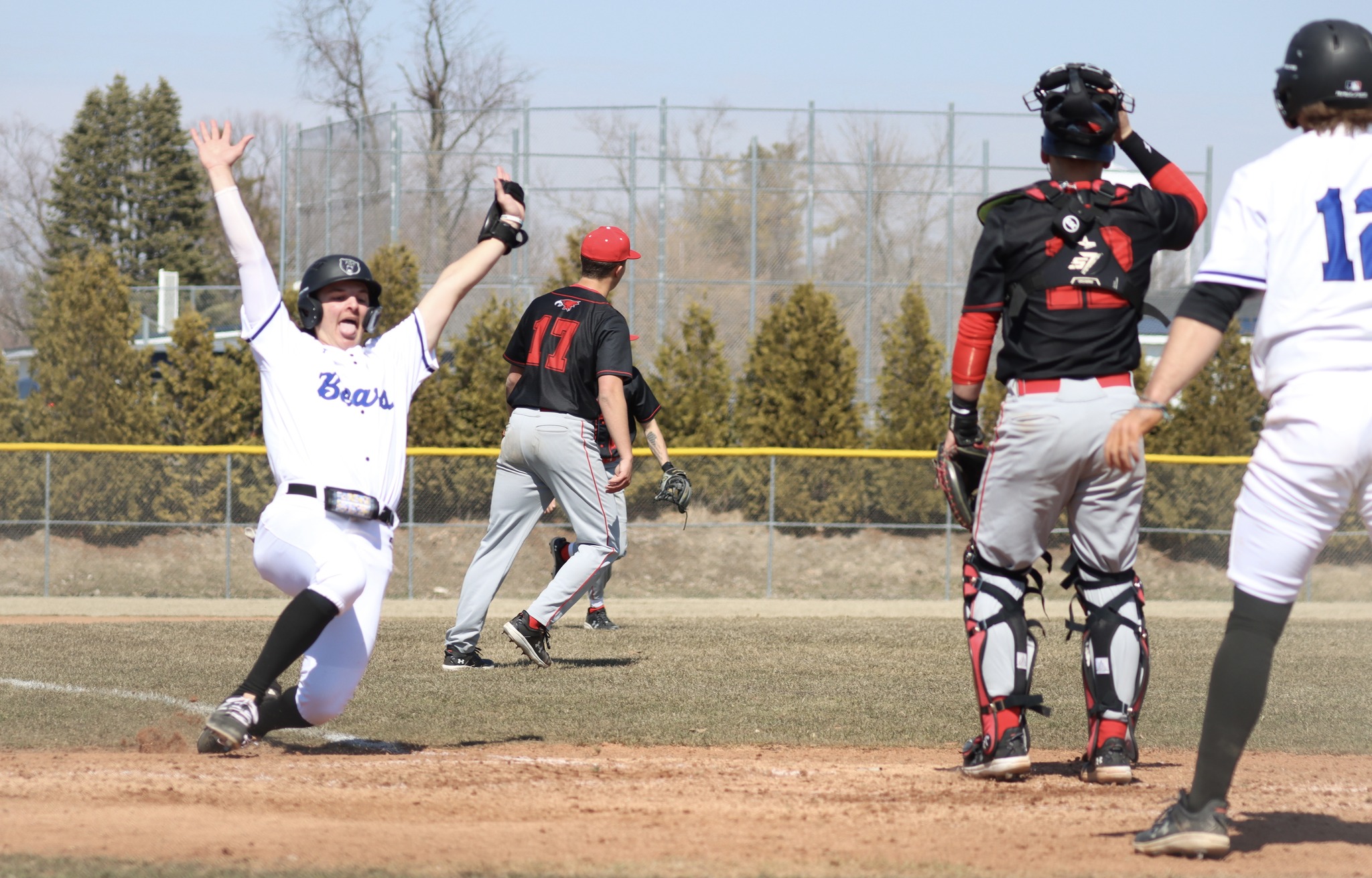 DMACC baseball team divides doubleheader with KCC