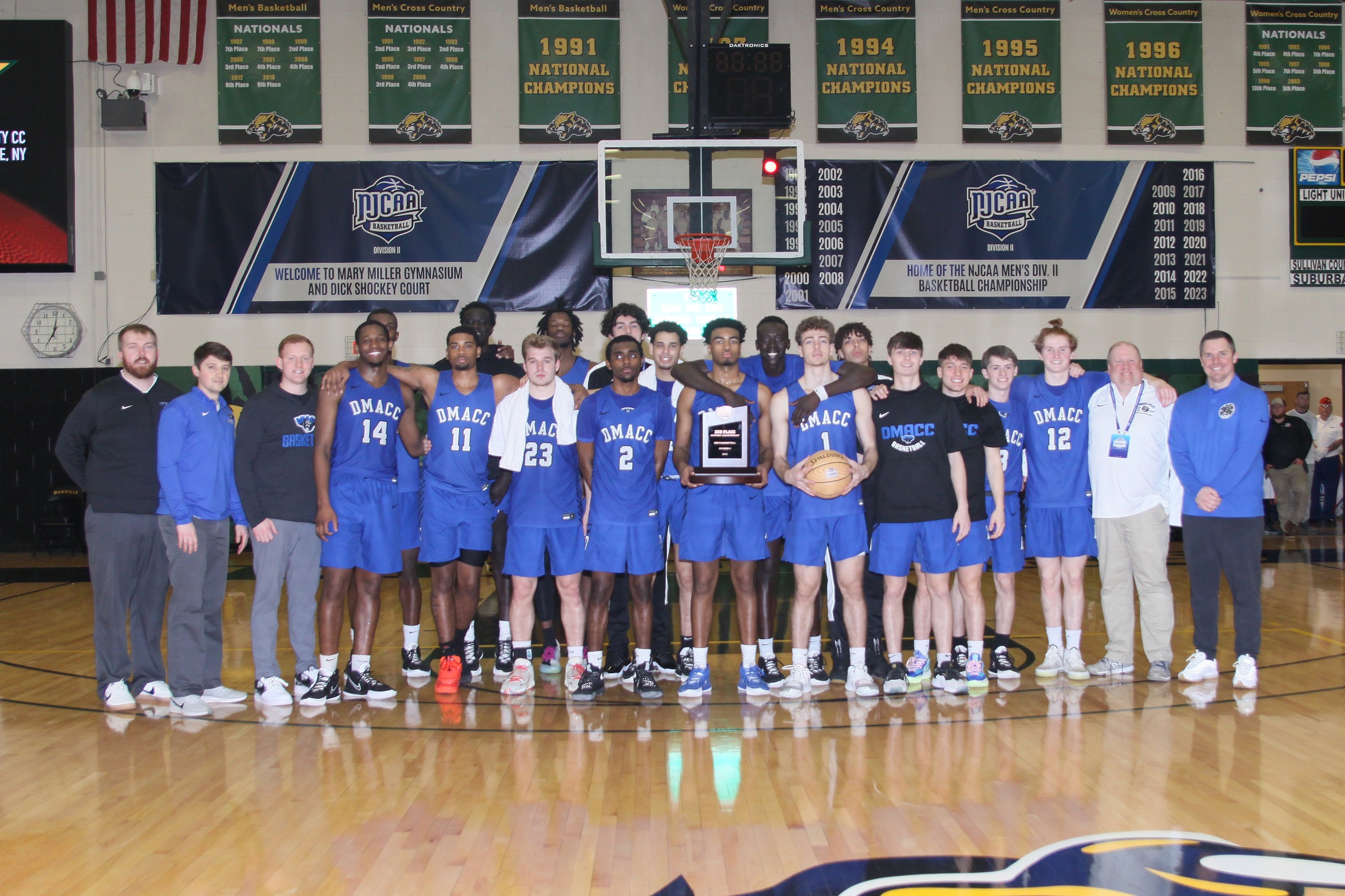 DMACC men's basketball team finishes third in national tournament
