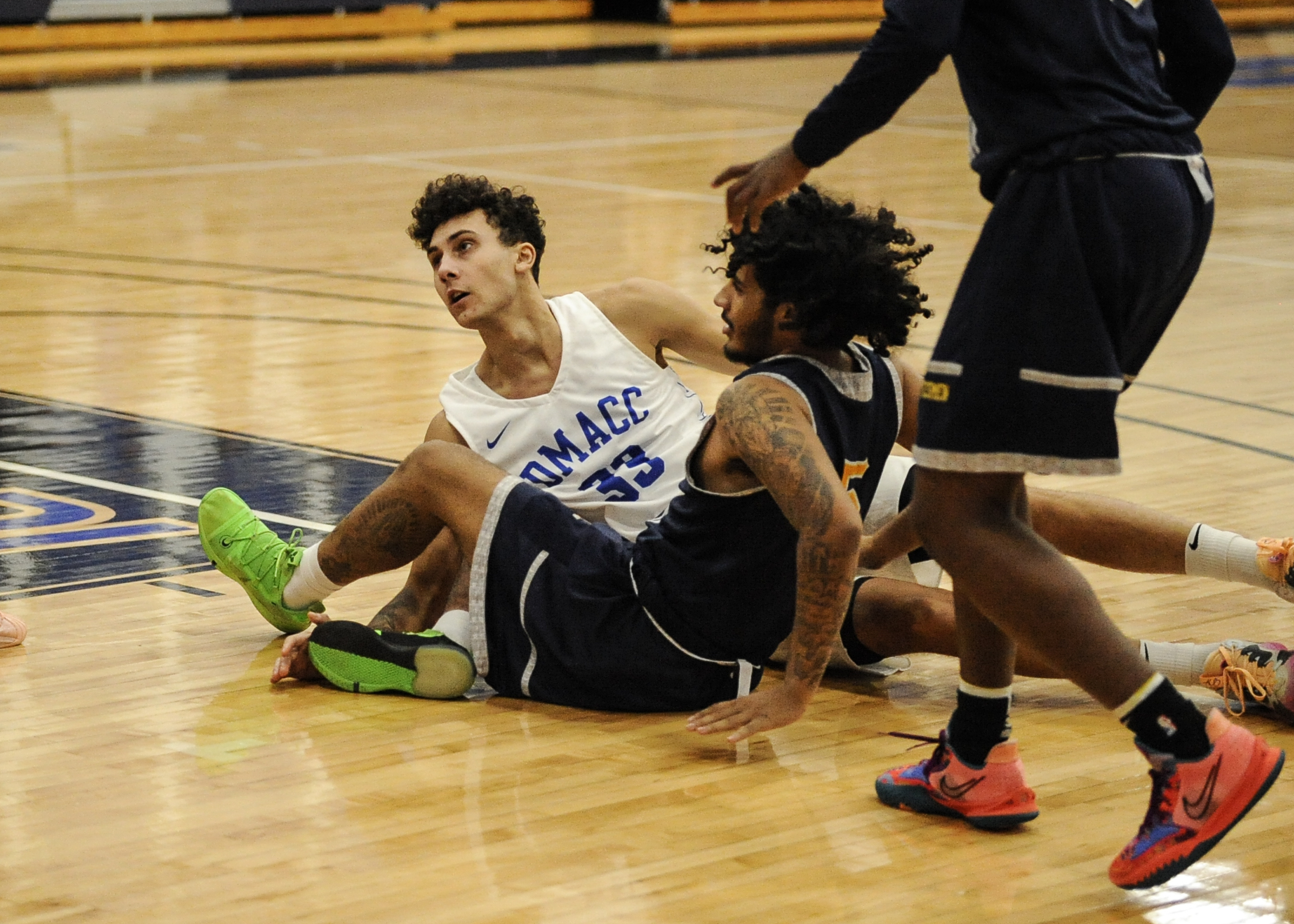 DMACC men's basketball team splits two games in North Central Missouri Classic
