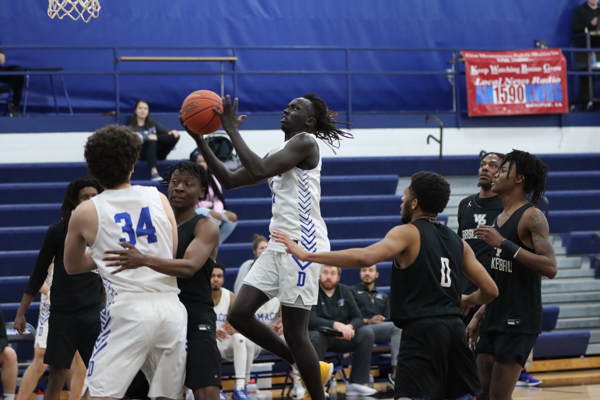DMACC men's basketball team drops 82-80 decision to ICCC