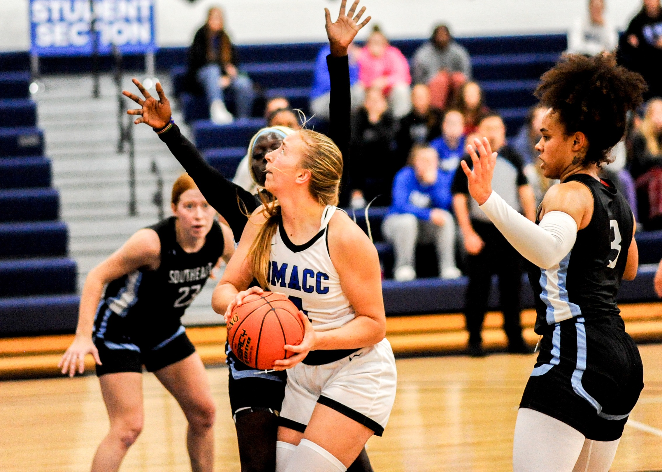 DMACC women's basketball tops Grand View JV in season opener, 89-78