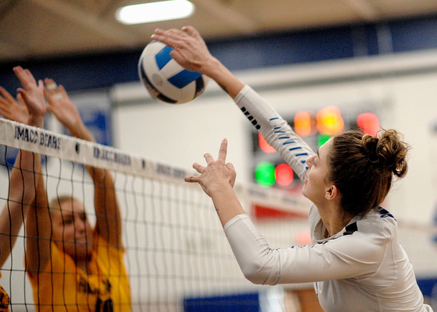 Dilsaver lifts DMACC volleyball team past William Penn JV, 3-1